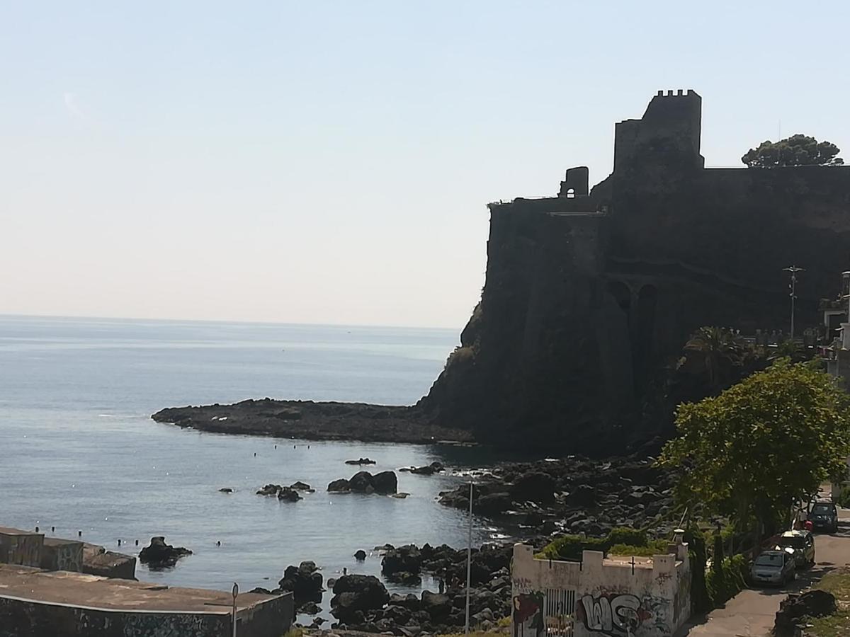La Terrazza Dei Normanni Lejlighed Aci Castello Eksteriør billede