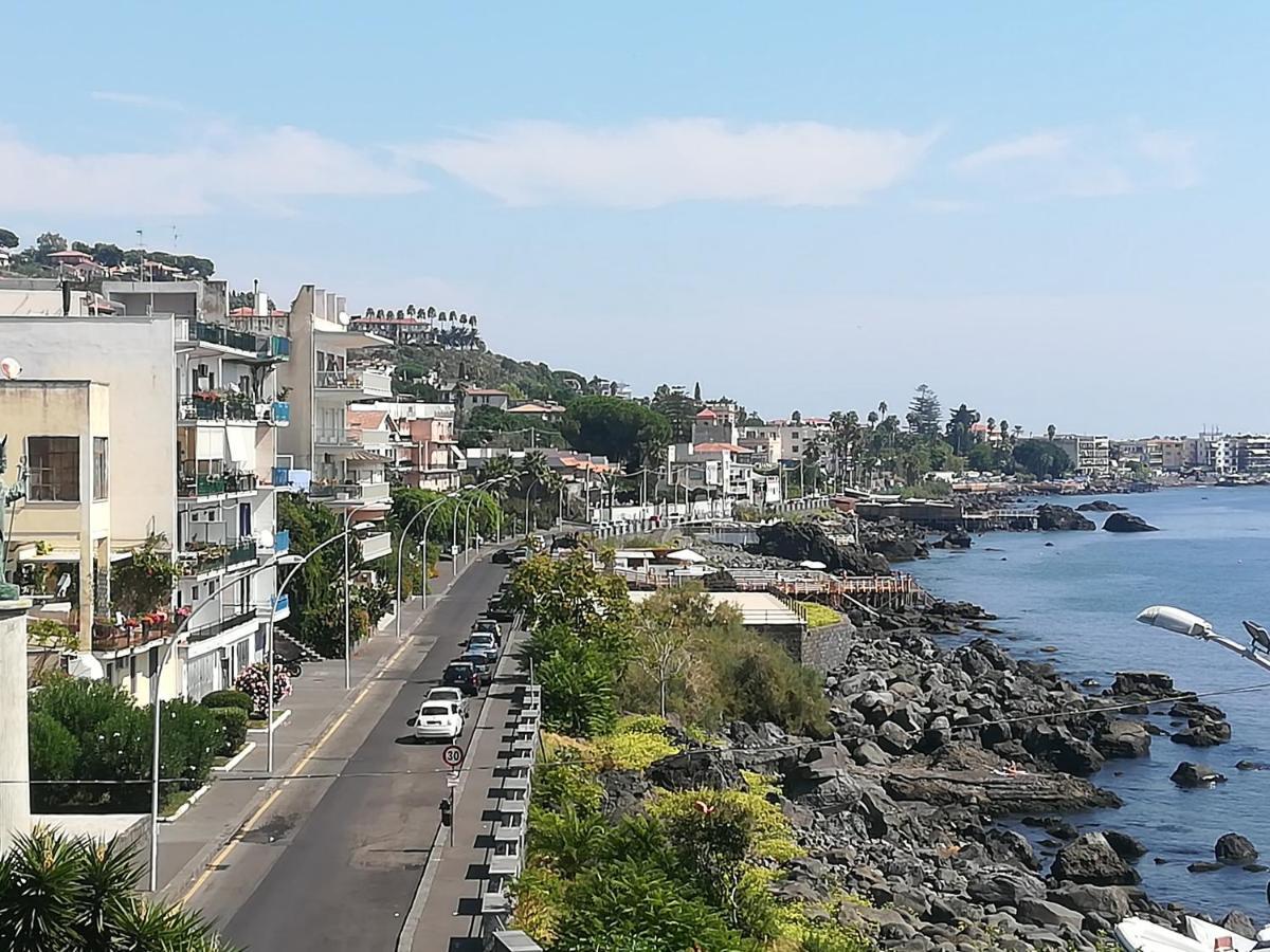 La Terrazza Dei Normanni Lejlighed Aci Castello Eksteriør billede